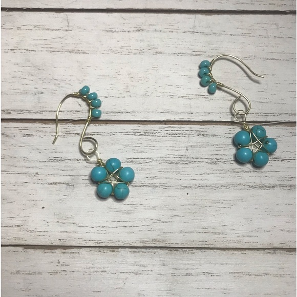 BOGO 50% OFF! NEW! Dangly Turquoise Flower Earring W/ Gold Wire. Handmade. - Picture 5 of 5